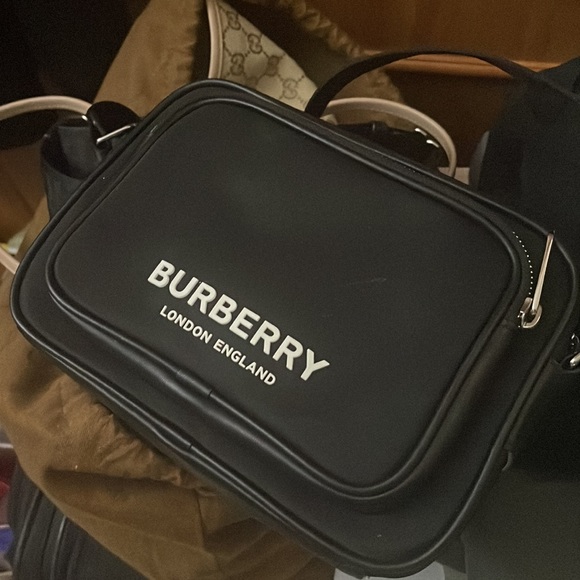 SOLD🖤AUTHENTIC 
Logo Print Nylon Paddy BagPrice🖤Unisex - Picture 10 of 16